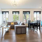 Unique And Modern Home In The Heart Of Paris By Guestready